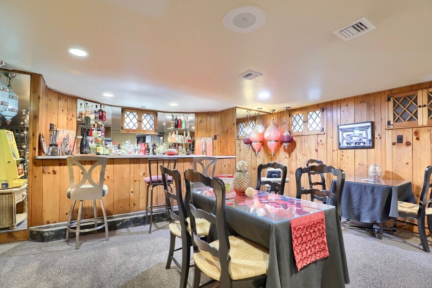 More Photos Of 802 N Duke St, Lancaster Office For Sale