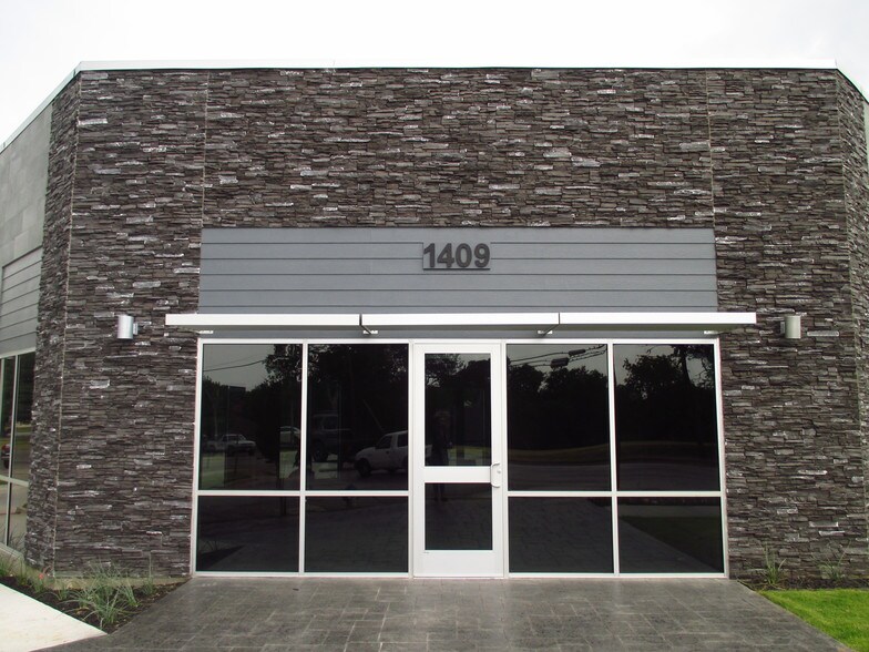 More Photos Of 1409 E McKinney St, Denton Office Residential For Sale