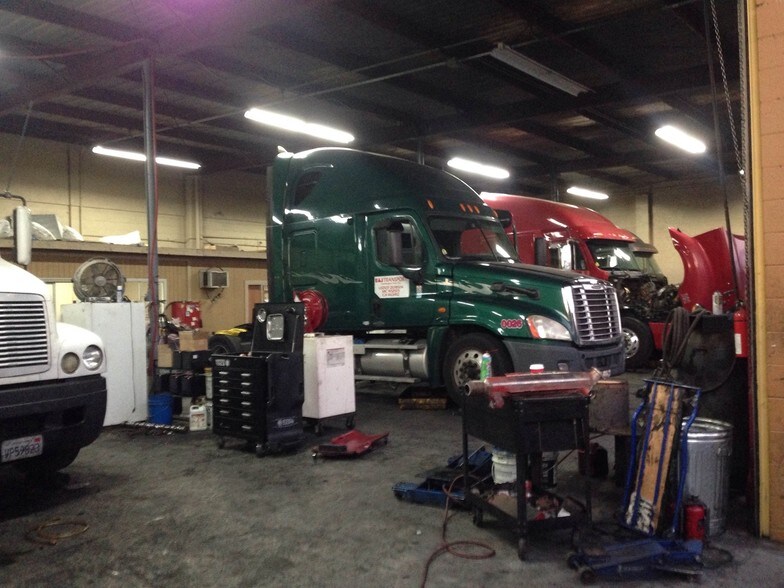 More Photos Of 245 E Valley Blvd, Rialto Service For Lease