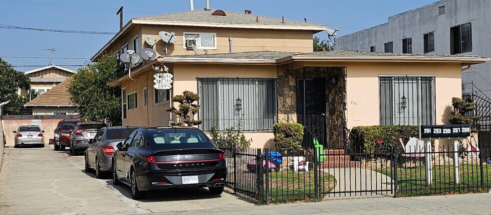 Primary Photo Of 251 W 41st Pl, Los Angeles Apartments For Sale