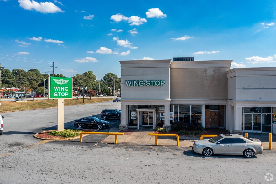 More Photos Of 3435-3553 Memorial Dr, Decatur Storefront For Lease