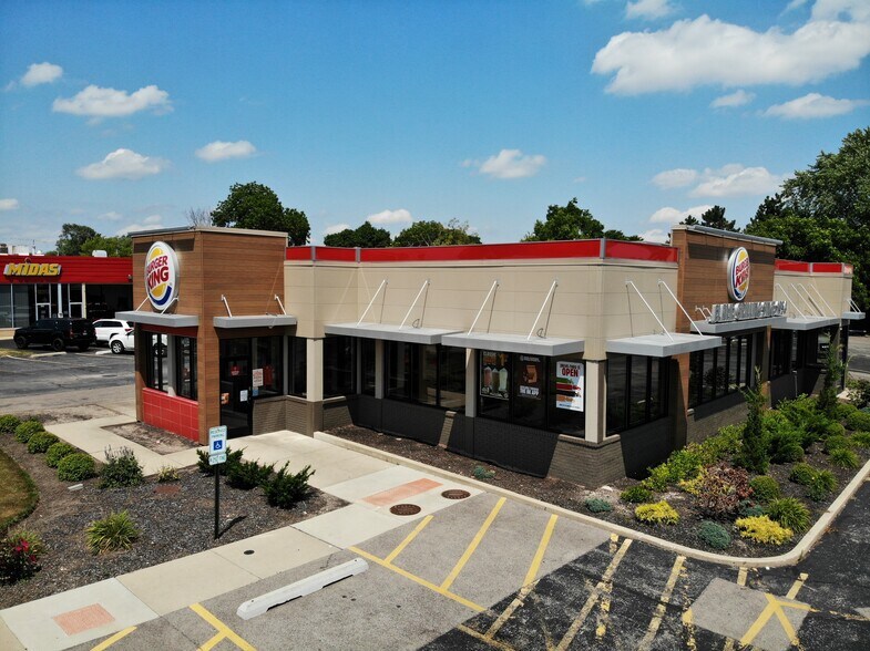 More Photos Of 250 Virginia St, Crystal Lake Fast Food For Sale