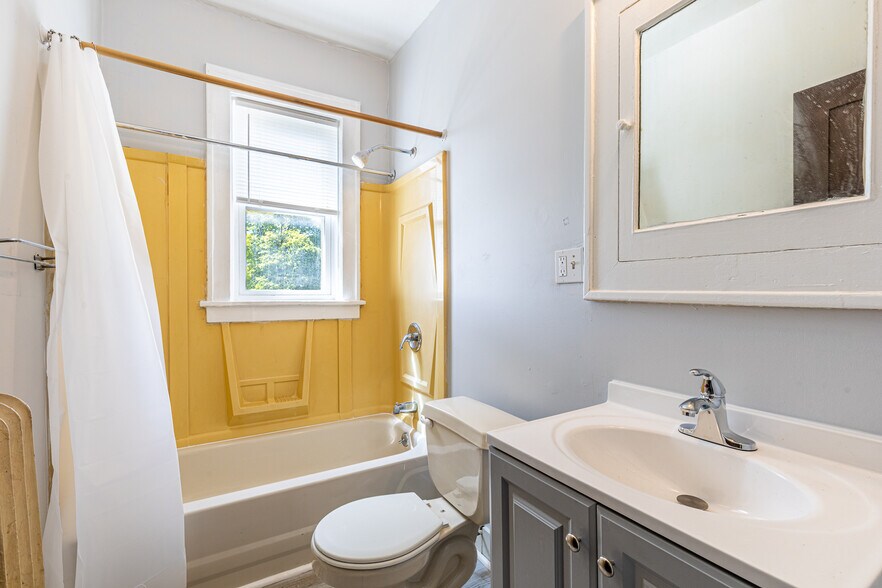 More Photos Of 865 Lake Ave, Rochester Apartments For Sale