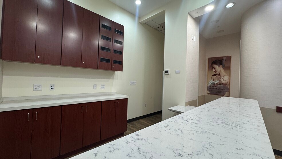 More Photos Of 13101-131-05 40th Rd, Flushing Apartments For Sale