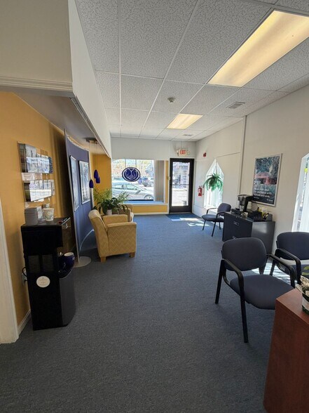 More Photos Of 423 York Rd, Jenkintown Storefront Retail Residential For Lease