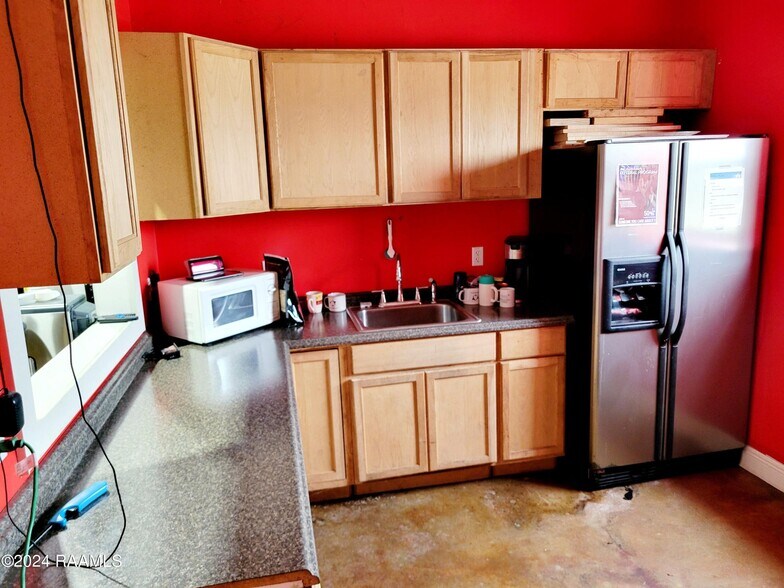 More Photos Of 644 Enterprise Pky, Breaux Bridge Flex For Lease