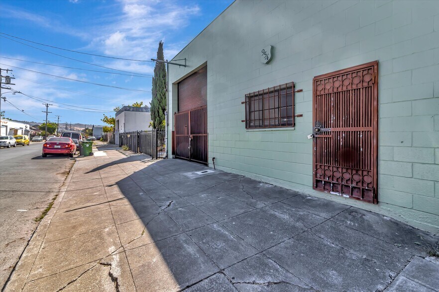 More Photos Of 954 86th Ave, Oakland Manufacturing For Sale
