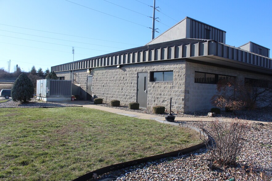 More Photos Of 3701 N St. Peters Pky, Saint Peters Office For Sale