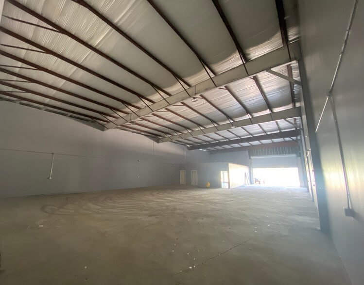 More Photos Of 22820 Interstate 45, Spring Unknown For Lease