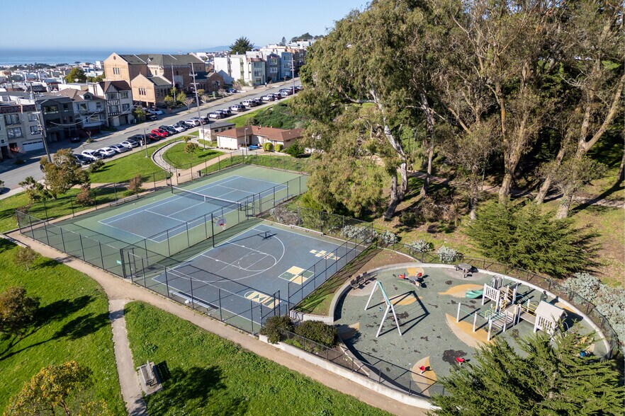 More Photos Of 1644 Taraval St, San Francisco Office For Lease