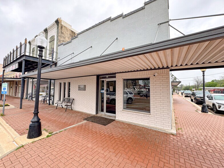 Primary Photo Of 119 E 2nd St, Hallettsville Office For Lease