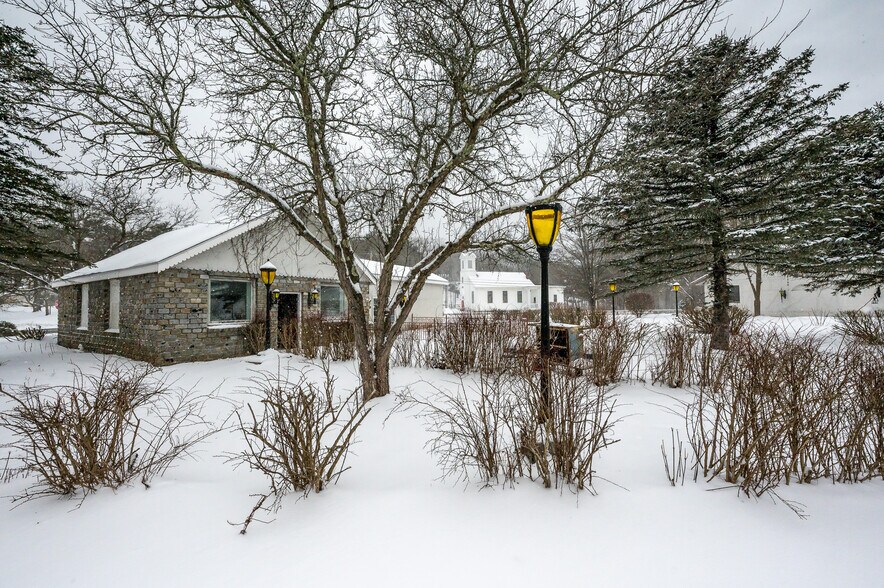 More Photos Of 4858 Route 32, Catskill Hotel For Lease
