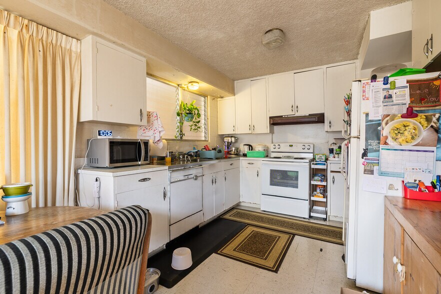 More Photos Of 2318 Lime St, Honolulu Apartments For Sale