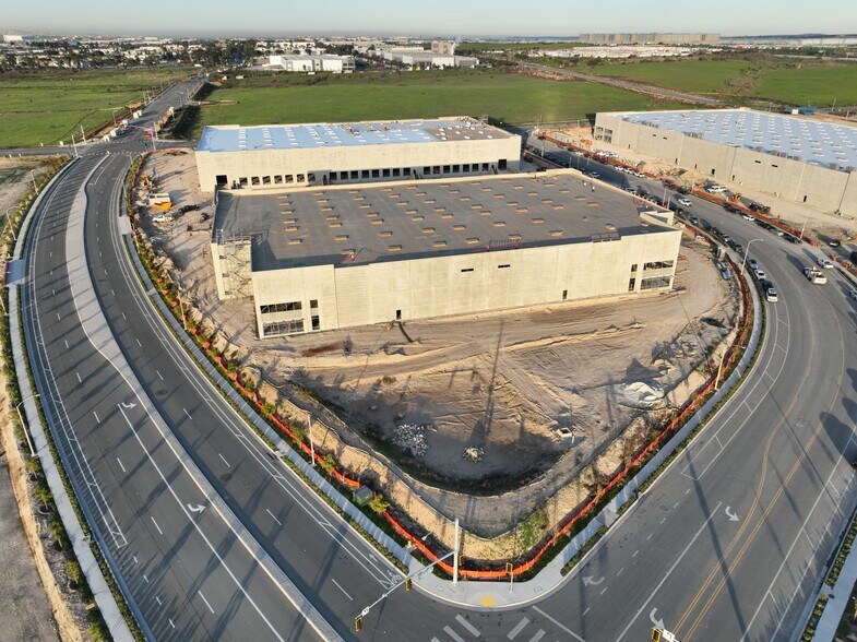 More Photos Of 1 Via De La Amistad Rd, San Diego Unknown For Lease