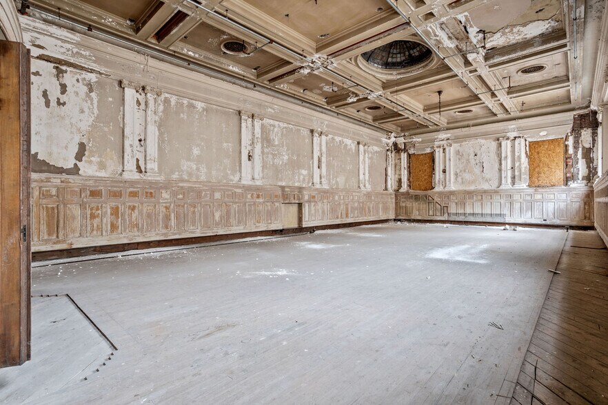 More Photos Of 120 N Warren, Trenton Office For Sale