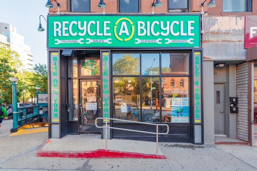 More Photos Of 858 Fulton St, Brooklyn Bank For Lease