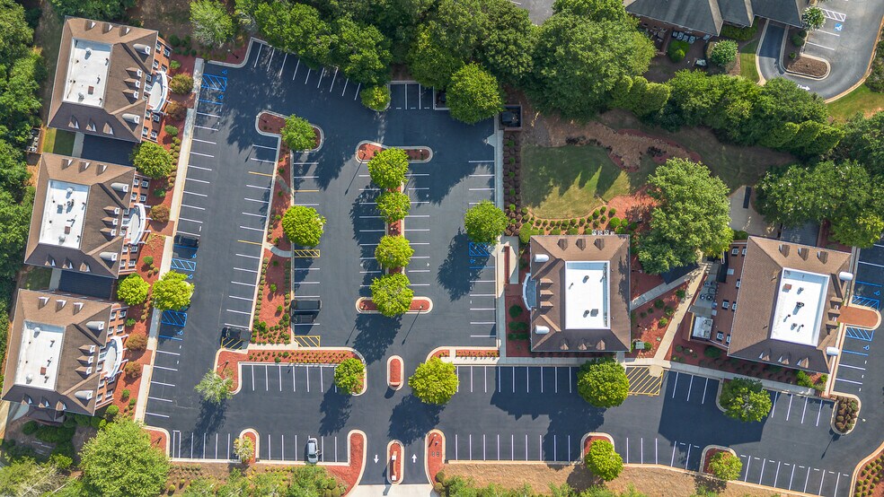 More Photos Of 1040 Founders Blvd, Athens Unknown For Lease