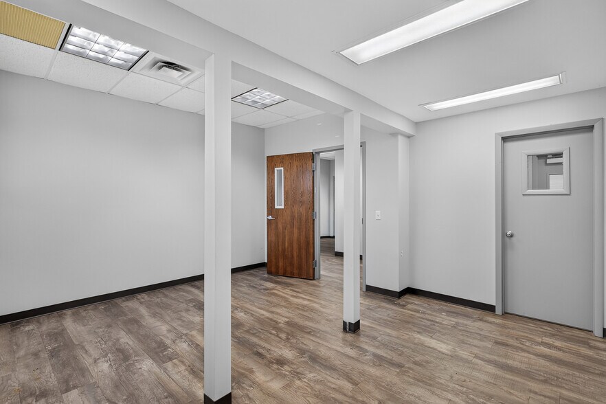 More Photos Of 4480 Ray Boll Blvd, Columbus Warehouse For Lease