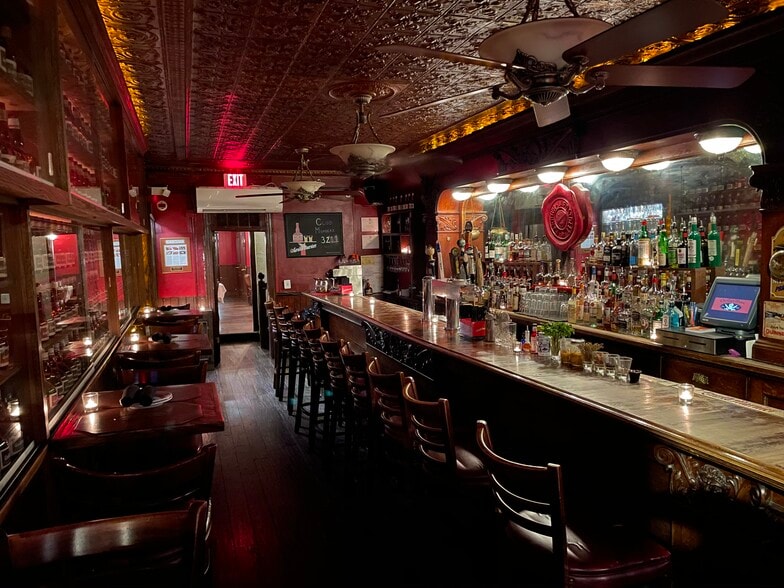 More Photos Of 708 S Bond St, Baltimore Storefront Retail Residential For Sale