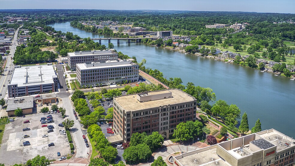 More Photos Of 1 10th St, Augusta Office For Lease