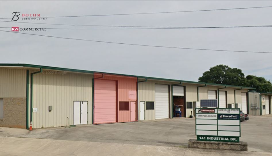 Primary Photo Of 141 Industrial Dr, Boerne Warehouse For Lease