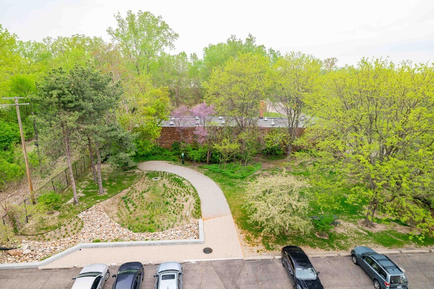 More Photos Of 1111 Bellevue St, Detroit Research And Development For Lease