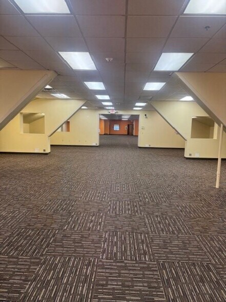 More Photos Of 225 Terrace Ave, Huntington Office For Lease