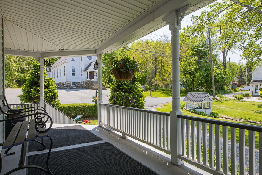 More Photos Of 73 Little York Rd, Warwick Garden Center For Sale