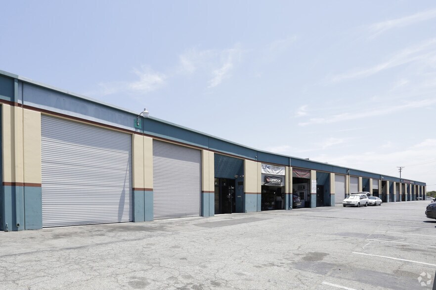 More Photos Of 9237 Lower Azusa Rd, Temple City Warehouse For Lease