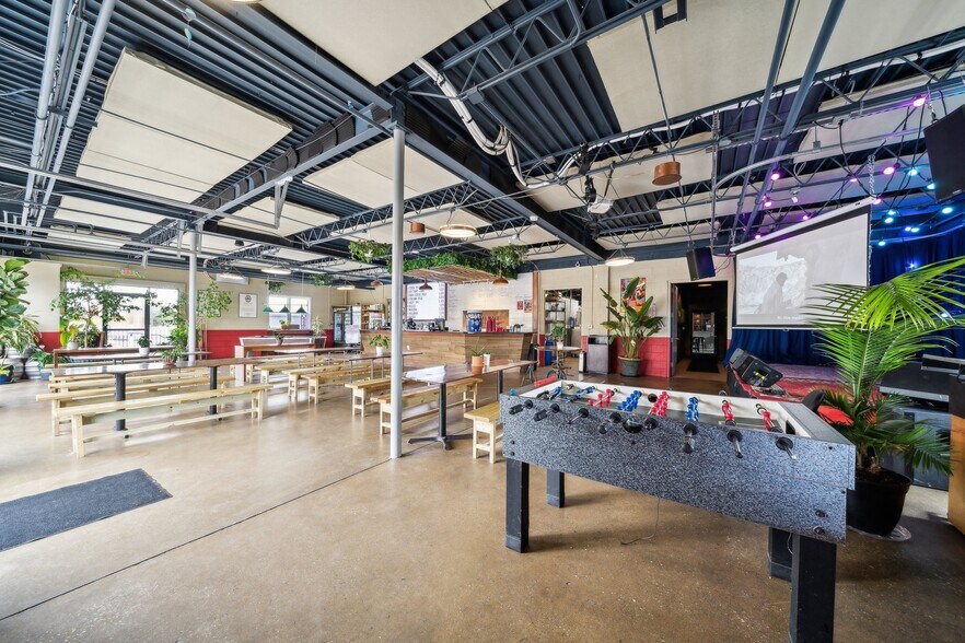 More Photos Of 704 Dawn St, Richmond Warehouse For Sale