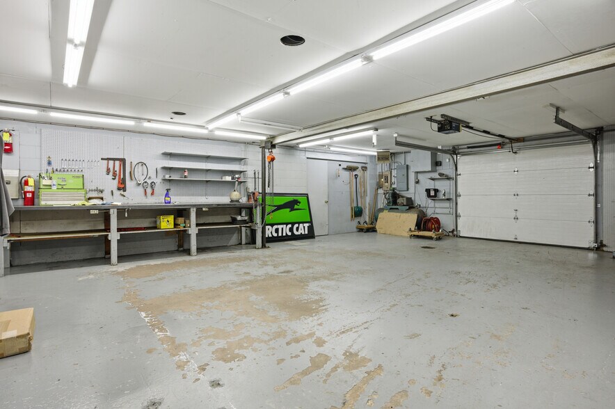 More Photos Of 4150 State Highway 13, Wisconsin Dells Freestanding For Sale