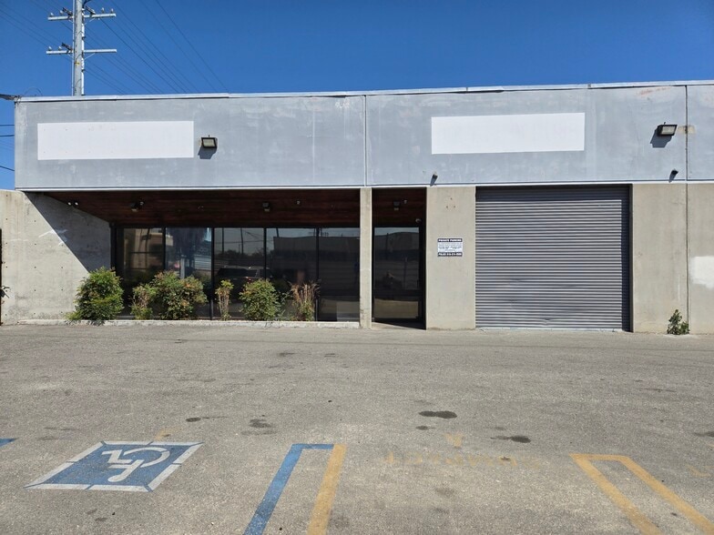 More Photos Of 13340 Saticoy St, North Hollywood Warehouse For Lease