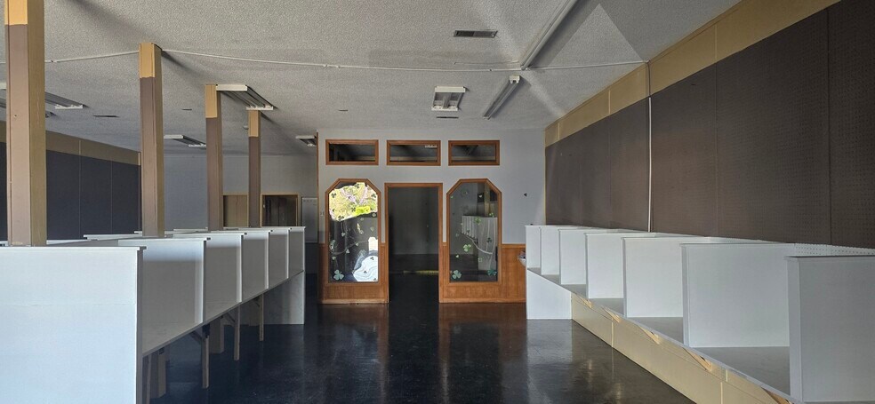 More Photos Of 6441-6451 Yadkin Rd, Fayetteville Unknown For Lease