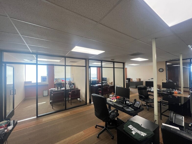 More Photos Of 121 S Center St, Turlock Office For Lease