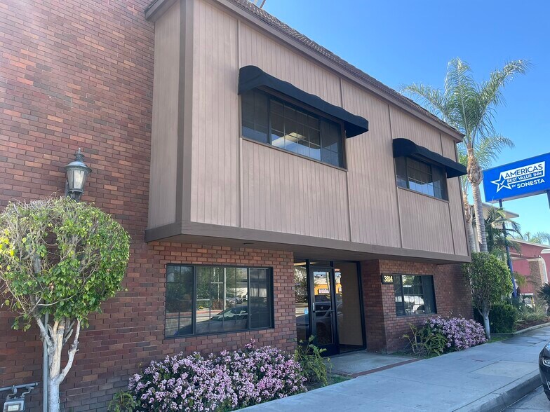 Primary Photo Of 3814 Colorado Blvd, Pasadena Loft Creative Space For Lease