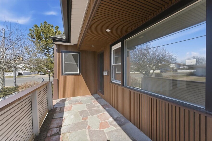 More Photos Of 1895 Park St, Atlantic Beach Office For Sale