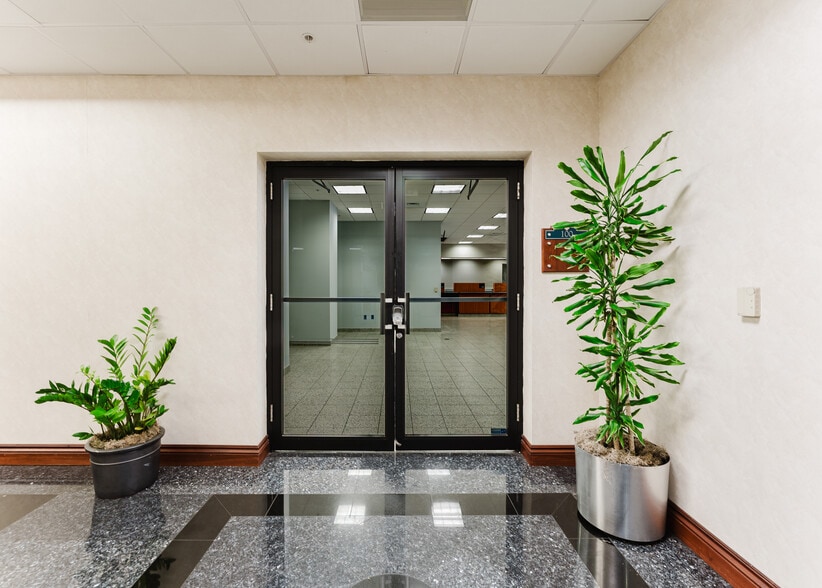 More Photos Of 101 N Federal Hwy, Boca Raton Office For Lease