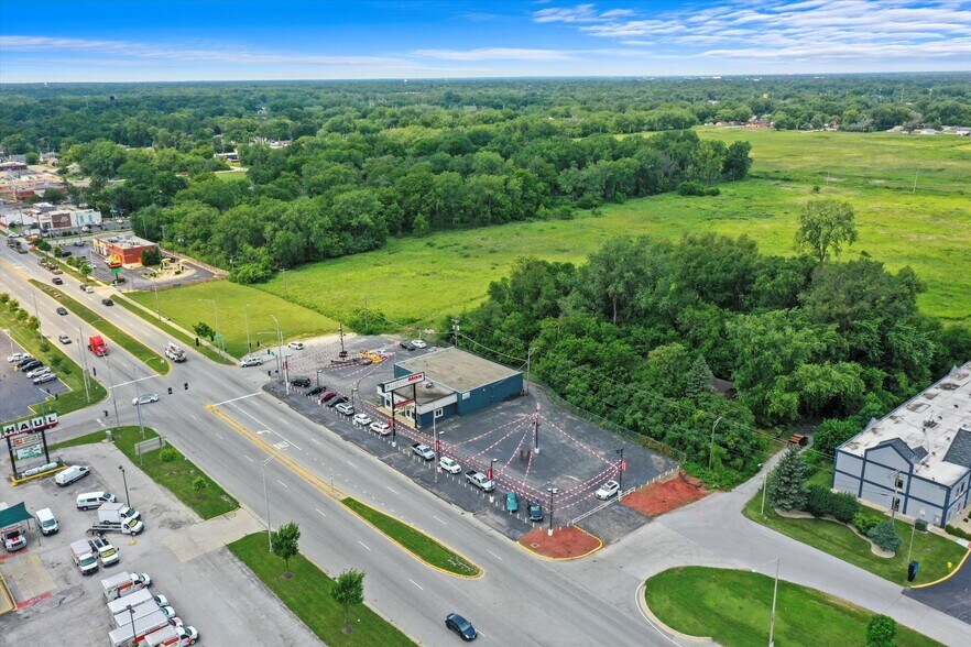 More Photos Of 2920 W 159th St, Markham Freestanding For Sale