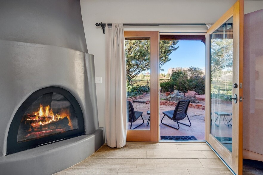 More Photos Of 10 Rojo Dr, Sedona Hotel For Sale