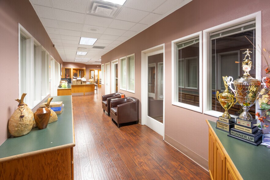 More Photos Of 1227 Bridge St, Yuba City Office For Sale