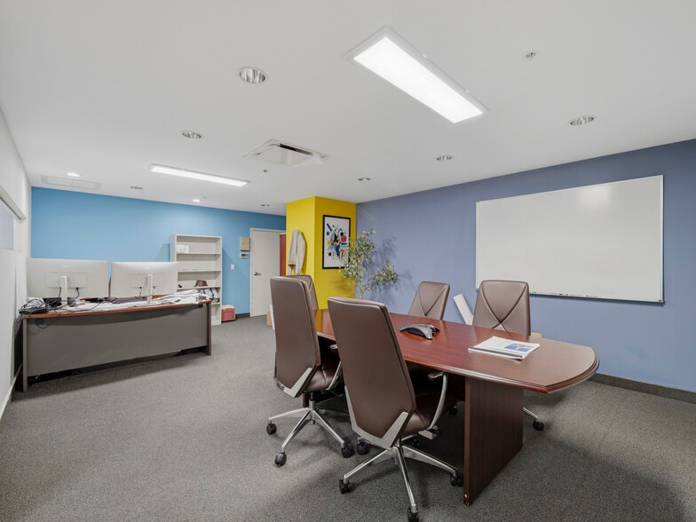 More Photos Of 4348 Westroads Dr, West Palm Beach Manufacturing For Sale