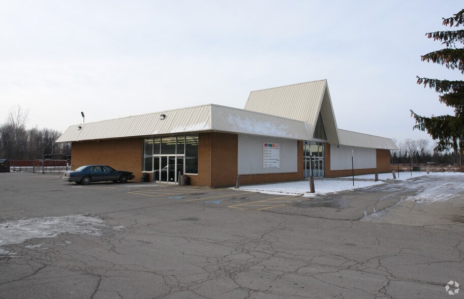 Primary Photo Of 3497 W Pasadena Ave, Flint Storefront Retail Office For Sale