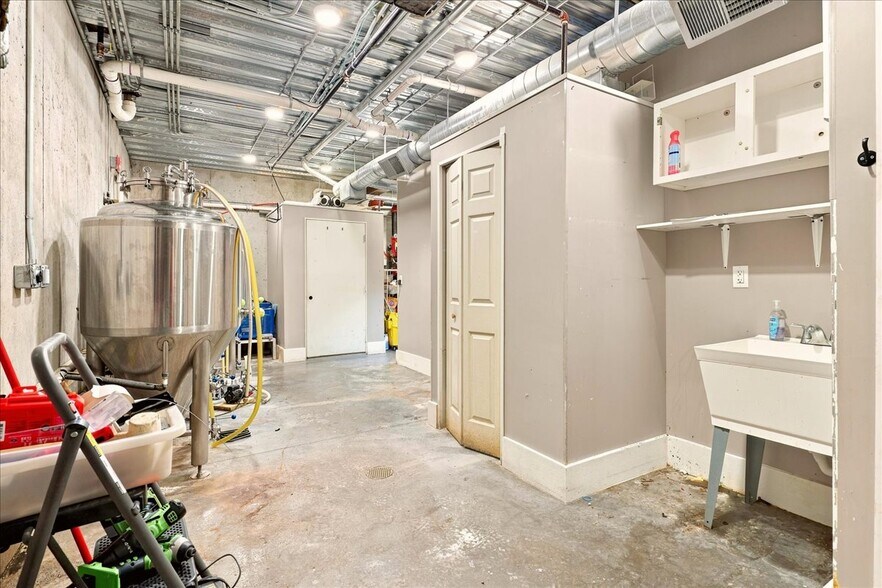 More Photos Of 20 S Mason St, Harrisonburg Apartments For Lease
