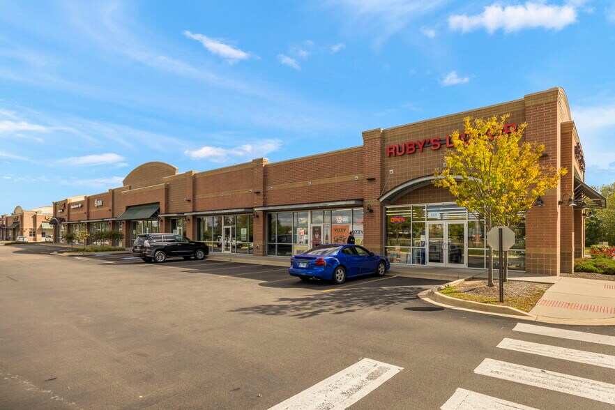 More Photos Of 1535 Butterfield Rd, Aurora General Retail For Lease