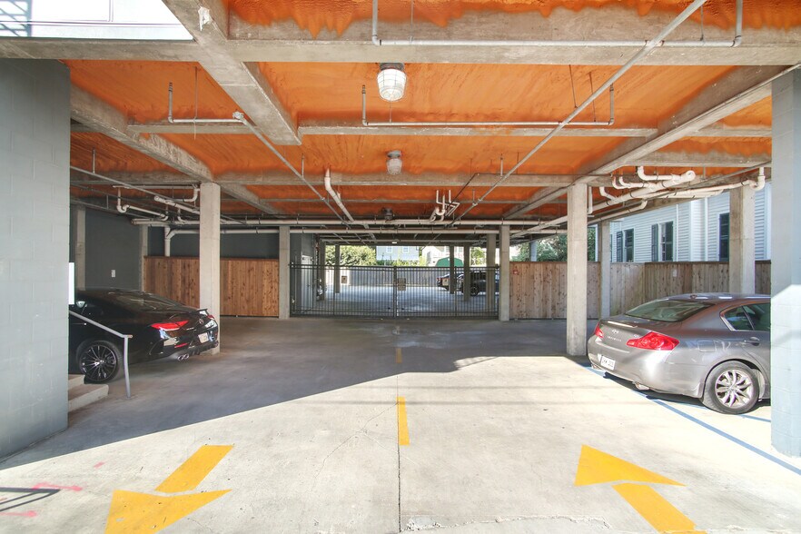 More Photos Of 8616 Oak St, New Orleans Apartments For Sale