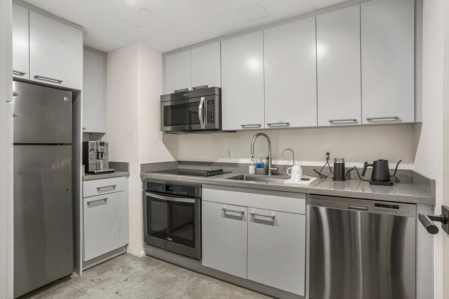 More Photos Of 888 Biscayne Blvd, Miami Apartments For Lease