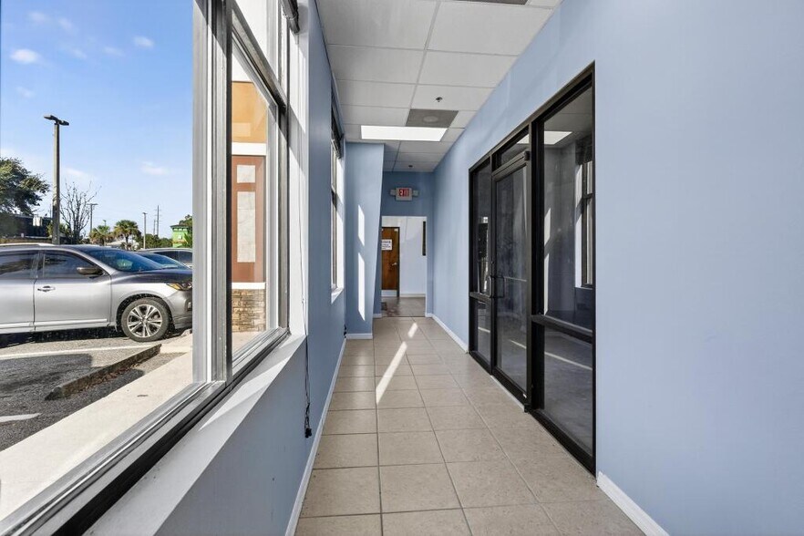 More Photos Of 7645 Merrill Rd, Jacksonville Freestanding For Lease