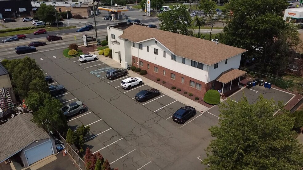 More Photos Of 860 US Highway 1, Edison Medical For Sale
