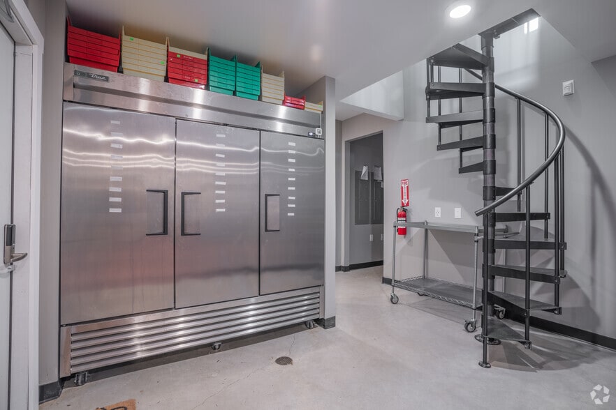 More Photos Of 54 Roosters Way, Jasper Restaurant For Sale