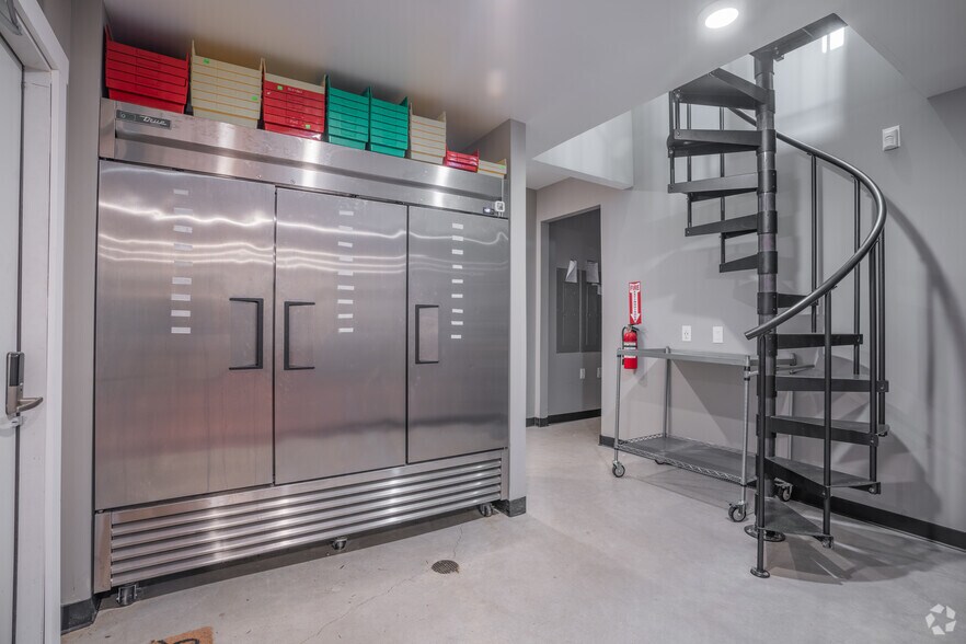 More Photos Of 54 Roosters Way, Jasper Restaurant For Sale